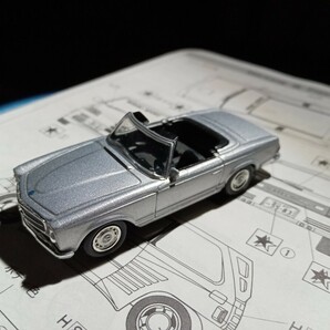 ミニカー 京商 メルセデスベンツ280SL 1:64 64スケール