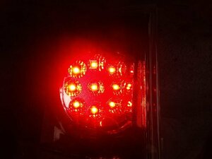 akurudepa H21年 ヴォクシー DBA-ZRR70W 左 テール ランプ ライト 81560-28440 ＬＥＤ ICHIKO 28-199