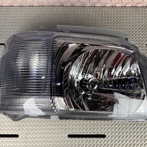 ハイエース 200系 1-2型 (H16/8-H22/6) クリスタルヘッドライト 左右 セット 新品の画像1