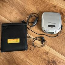 ジャンク品　SONY CD ウォークマン D-E404 ソニー CDウォークマン ポータブルCDプレーヤー CDプレーヤー WALKMAN 動作未確認_画像1