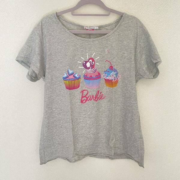 【新品未使用】Barbie バービー　ユニクロ　コラボTシャツ　UT