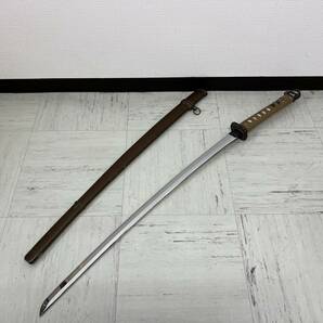 C009-M24-176 模造刀 模擬刀 刀剣 武具 鞘 拵 長刀 全長約99cm 刃渡約70cmの画像1