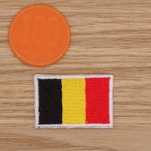 【Ｓサイズ】アイロンワッペン NO.25 国旗 ベルギー ベルギー国旗 人気 アップリケ ベルギー王国【郵便定形】
