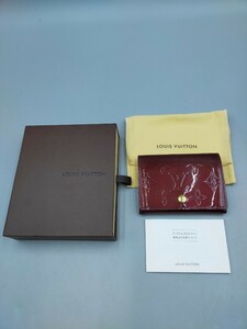 □LOUIS VUITTON ヴェルニ カードケース ボルドー イニシャル刻印あり