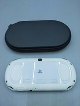 ☆SONY PSVITA 本体 PCH-2000 ホワイト ソフトHORI製ケース付き ソニー プレイステーション ヴィータ_画像2