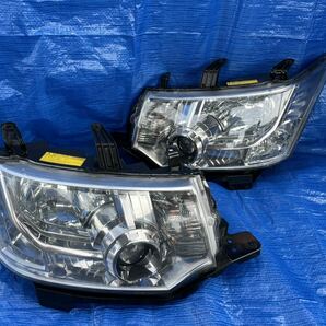 中古三菱デリカD5 CV5W CV2W CV1W純正ヘッドライト, ヘッドランプ 左右セット デリカD5: HID ヘッドライト KOITO 100-87918(R-3)の画像1