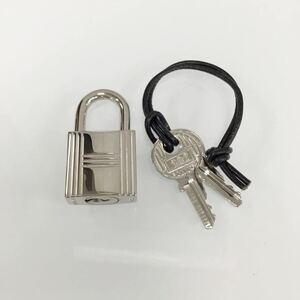 ☆【HERMES/エルメス】カデナ パドロック 南京錠 鍵/キー スペアキー有り シルバー SV No.102 型番102 中古 ファッション小物 