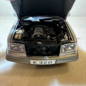 1/18「メルセデス・ベンツ E320」W124後期1995モデルミニカー シルバー AUTOart MILLENIUMの画像8