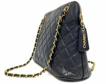 CHANEL シャネル マトラッセ チェーンショルダーバッグ キャビアスキン ココマーク CCマーク ブラック系 ゴールド金具 3番台 ヴィンテージ_画像5