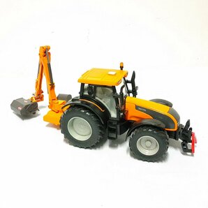 SIKU ジク アーム式草刈り機付 Valtra トラクター 1/32 3659 ミニカー 040509/SR26Sの画像4