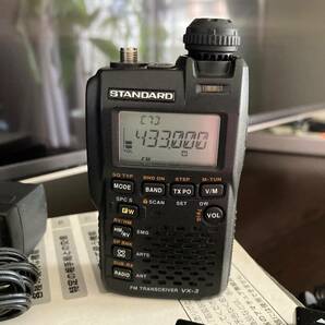 STANDARD (YAESU) 144/430MHz デュアルバンダー VX-3 (VX3)  ジャンク品(感度低下) 付属品多数の画像2