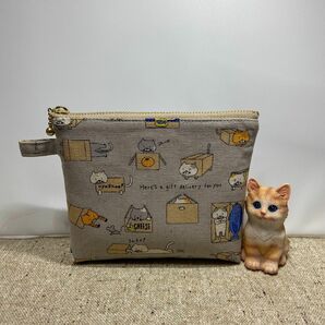 9番　ハンドメイド　F14 箱猫ポーチ