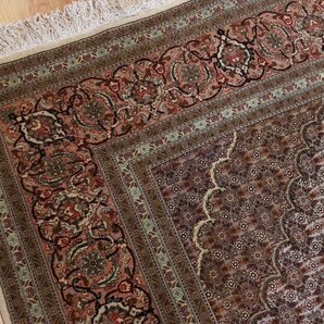 魁◆伝統的最高峰作品 最高級厳選 ペルシャ絨毯 イラン タブリーズ産 ウール マヒ柄 手織り 大判 309×209㎝ タブリーズの伝統マヒ柄の画像4