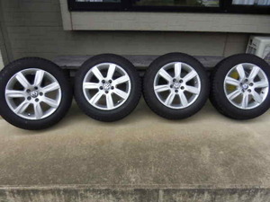 VW POLOハイライン 純正アルミホイール 15×6J+40 PCD100/5H＋ブリザックVRX175/65R15中古 4本セット