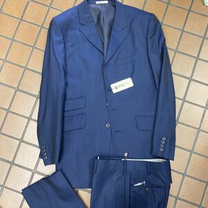 新品タグ付き高級ARTE UOMO Italy4つボタンデザイナースーツセットアップサイズ LLフィッシュマウス　光沢ブルー　ウール60%シルク40%