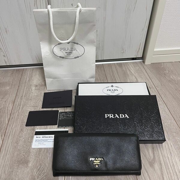 PRADA プラダ サフィアーノ 長財布 ブラック レザー PRADA サフィアーノ 二つ折り