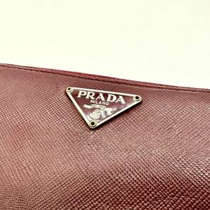 【希少色☆極美品】プラダ PRADA 三角ロゴ サフィアーノ 長財布 ジッピーウォレット ラウンドファスナー ボルドー レッド レザーの画像2