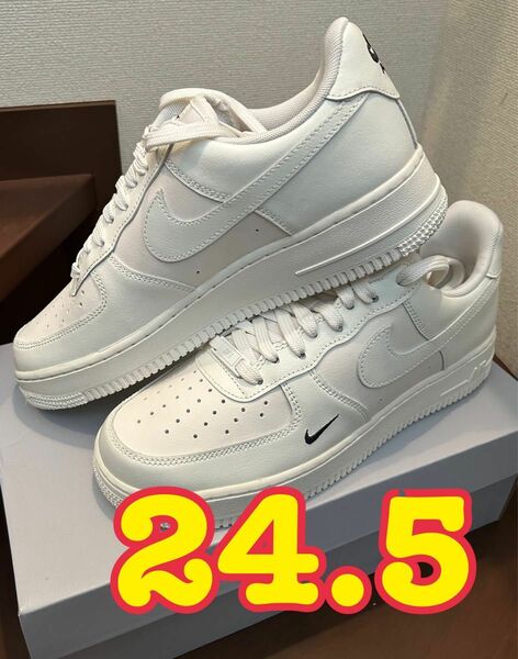 24.5ホワイトセイル　NIKE エアフォース1