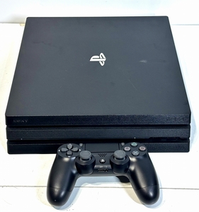 中古ゲーム機 ソニー PS4(プレイステーション) Pro CUH-7200B、純正コントローラー付属、外装痛みあり