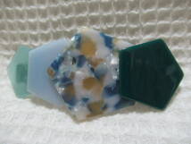 アセチ素材の五角形型×４　シルバーバレッタ　クリア系グリーン・ブルー・（ホワイト・ブルー）・グリーン系　　　　　_画像3