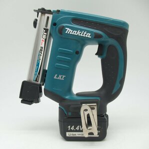 Makita マキタ 充電式タッカ ST420D 使用ステーブル：4ｍｍ×10～22mm バッテリー＋ケース付き 【 中古品 / 動作確認済み 】の画像2