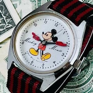 腕時計メンズ動作良好ミッキーマウス手巻き5000-7000アンティーク銀シルバーアナログ中古ヴィンテージ稼働ウォルトディズニーU852