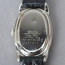 良品 SEIKO セイコー 腕時計 稼働 17.7g 1F21-5870 シルバー ホワイト文字盤 ブラック レザー 黒革 クウォーツ ウォッチ ブランド #N〇680_画像3