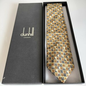 ダンヒル（Dunhill）グレー赤黄色線Dロゴネクタイ