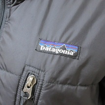 パタゴニア Patagonia 84030 中綿ジャケット アウトドアウエア アウター ジップアップ スタンドカラー ワンポイント XS 黒 ブラック IBO51_画像4