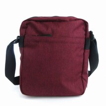 未使用品 オークリー OAKLEY タグ付き Enduro 2.0 Shoulder Bag ショルダーバッグ 斜め掛け スモール ロゴ FOS900299 赤 レッド 鞄 メンズ_画像3