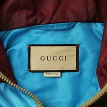 グッチ GUCCI 23SS フーデッドジャケット バイカラー 薄手 ロゴワッペン ナイロン イタリア製 48 XL 水色 茶色 740572 Z8BGU_画像4