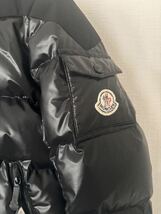 【1円〜美品】MONCLER キッズダウンジャケット ブラック 128cm モンクレール 黒 ブラック　ハンガー付き　MAYA_画像4