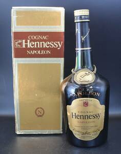 WW4-69 【現状品】Hennessy COGNAC NAPOLEON ヘネシー コニャック ナポレオン ブランデー 40％ 700ml 箱付き 古酒 未開栓