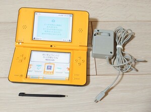 Nintendo DSi LL イエロー 充実器 タッチペン 