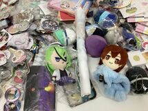 【同梱不可/現状】アニメ グッズ まとめ売り A3！ 他 缶バッジ ミニ色紙 タペストリー 他_画像8