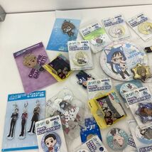 【現状】 ユーリ!!! on ICE ユーリ グッズ まとめ売り 缶バッジ アクスタ アクキー ラバスト 他_画像2