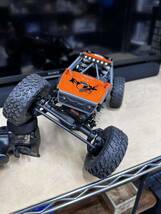 アキシャルAxial Horizon Hobby　1/18 UTB18 カプラ 4WD アンリミテッド トレイルバギー RTR Axial - （オレンジ）電動RC バギー _画像4