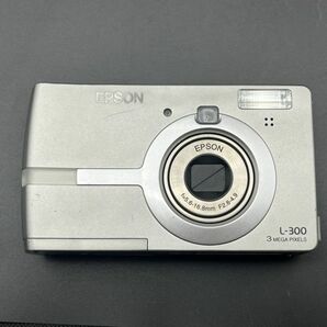 EPSON デジタルカメラ L-300 シルバーボディー f=5.6-16.8㎜ F2.8-4.9 エプソン 3MEGA PIXELSの画像2