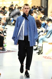 【美品】sacai 20ss ストライプレイヤードシャツ サイズ2　サカイ