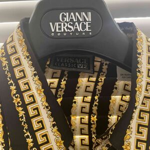 Versace シャツ　Lサイズ