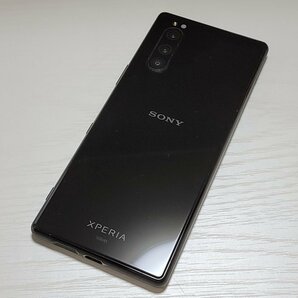  ★【39967WM】 ジャンク au SOV41 SONY Xperia 5 ブラック SIMロック解除済 1円 ! 1スタ !の画像2