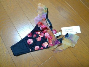 ワコールwacoal◎parfageパルファージュＴ◎花びら刺繍　紺系　後ろにも花刺繍 