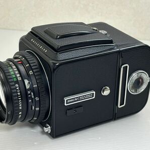 HASSELBLAD ハッセルブラッド 500C/M ブラック レンズ Carl Zeiss Planar 80mm 1:2.8 中判フィルムカメラ 純正ストラップ&フードの画像2