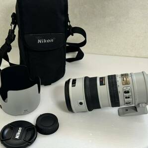 Nikon ニコン ED AF-S VR-NIKKOR 70-200mm 1:2.8 G ライトグレー 一眼レフ カメラレンズの画像1