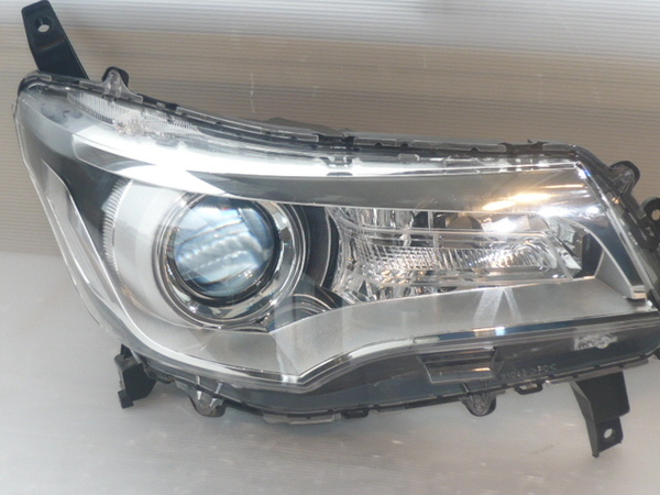 B21W デイズ 右ヘッドライト STANLEY W1048 26025-6A01C ① 「NO22386」