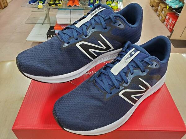 新品即決25.0cm★NewBalanceニューバランス M413 DY2 メンズ ランニングシューズ★ジョギング 運動靴 トレーニング 人気定番モデル★