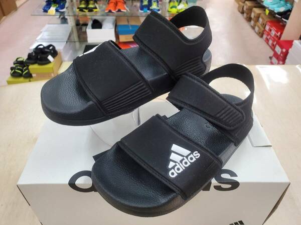 新品即決22.0cm★adidasアディダス アディレッタサンダルK キッズ ジュニア スポーツサンダル★シャワーサンダル ストラップ 男女兼用★