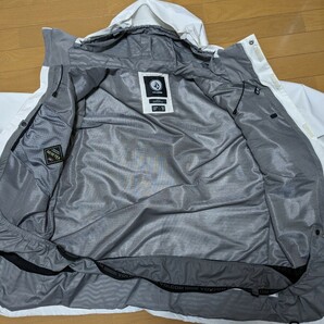 volcom  l gore-tex ジャケット 白 XLサイズ ウェアの画像7