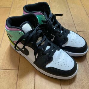 NIKE エアジョーダン AIR JORDAN 1 MID GS 23.5cm