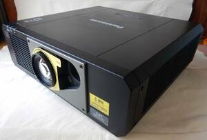 Panasonic PT-RZ575 Laser light source WUXGA 5200lm period of use :264H storage case attaching 